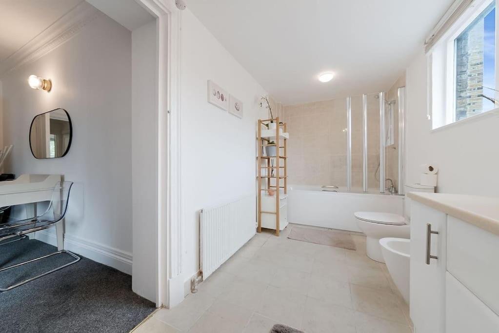 Knightsbridge Two Bed Apartment London Exteriör bild